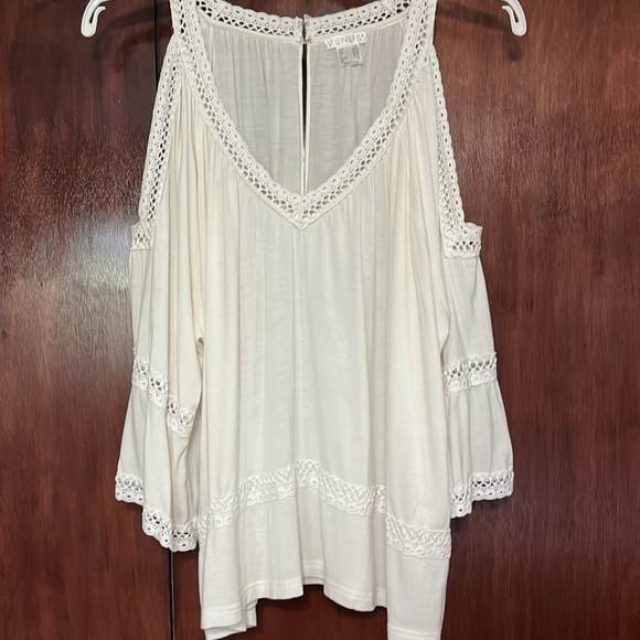 Venus Crochet Top Cold Shoulder Top Bell Sleeve Top - Picture 3 of 13
